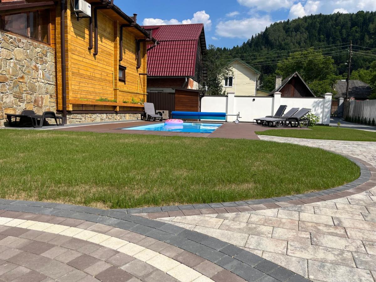 Appartement Гірський Кришталь à Skole Extérieur photo